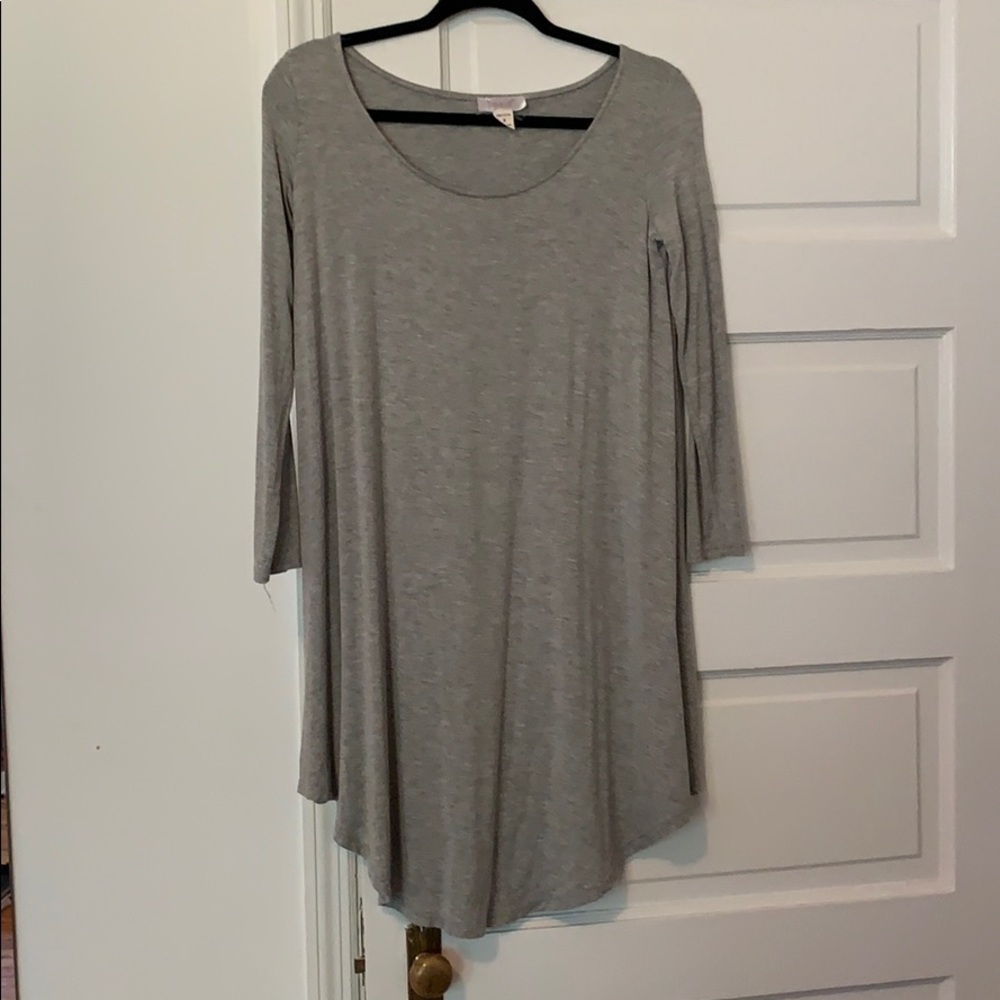 Gray Dress/ Long shirt to put over leggings.